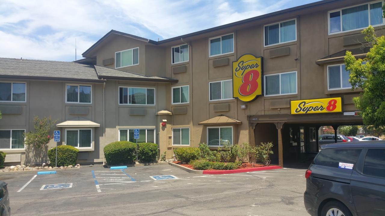 Hotel Super 8 By Wyndham Sacramento Carmichael Exterior foto